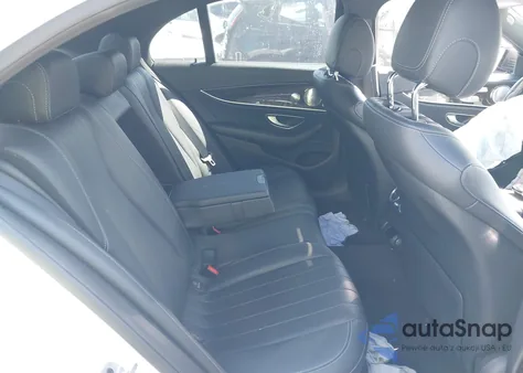 2020 Mercedes-Benz E 450 4Matic z USA, uszkodzony, nr VIN WDDZF6JB9LA727120